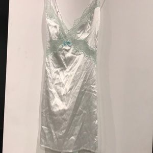 Victoria’s Secret S Lingerie in White & Mint Lace